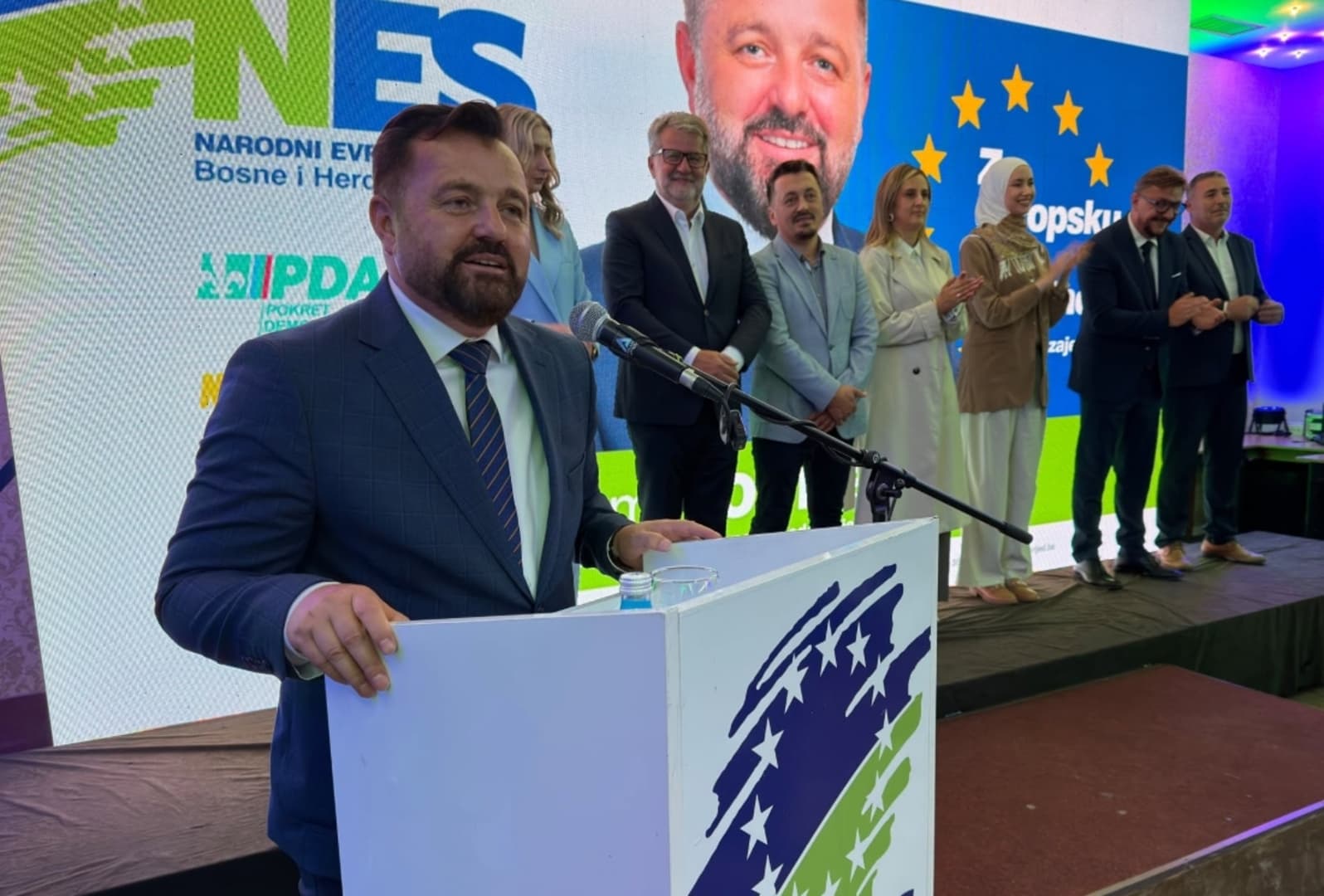 Ogrešević u Bihaću: Dostojanstvo bosanskog čovjeka mora biti vraćeno u središte politike - slika 1