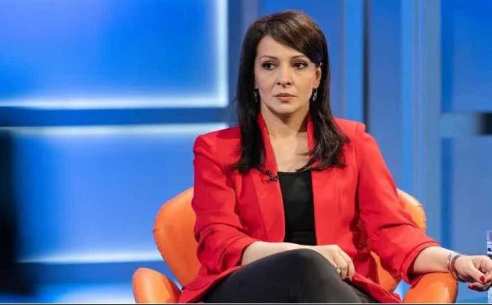 Marinika Tepić: "Zašto Vučić, dan pred ostavku, Putinu polaže račune?" - slika 1