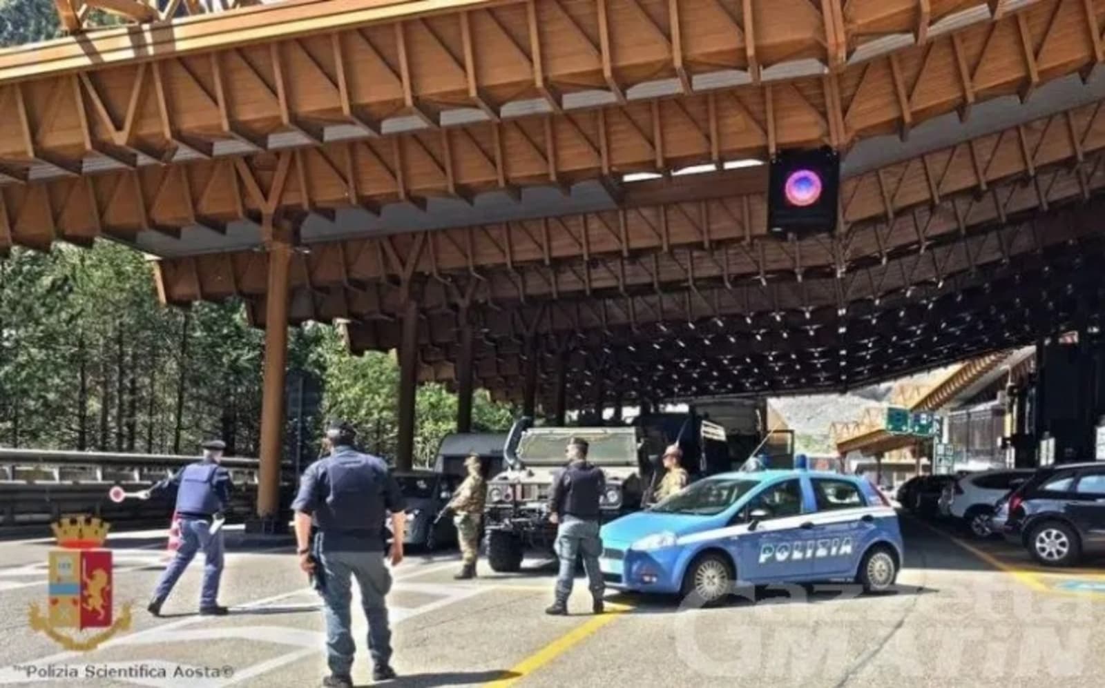 Državljanin BiH uhapšen kod tunela Mon Blan, u automobilu pronađeno oružje - slika 1