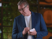 "Šta ćete za desert?": Vučić objavio prvi predizborni spot, glumi konobara