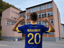Škola u Srebrenici dres reprezentacije BiH proglasila “uvredljivim”