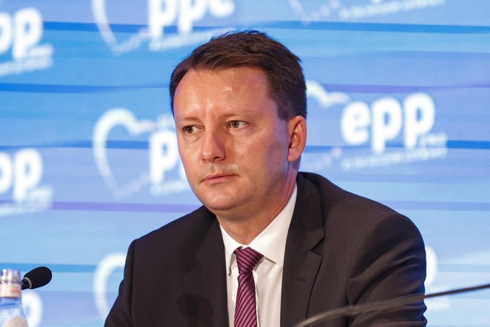 Rumunija sve bliže vanrednim izborima: Parlament drugi put odbio kandidata za premijera - slika 1