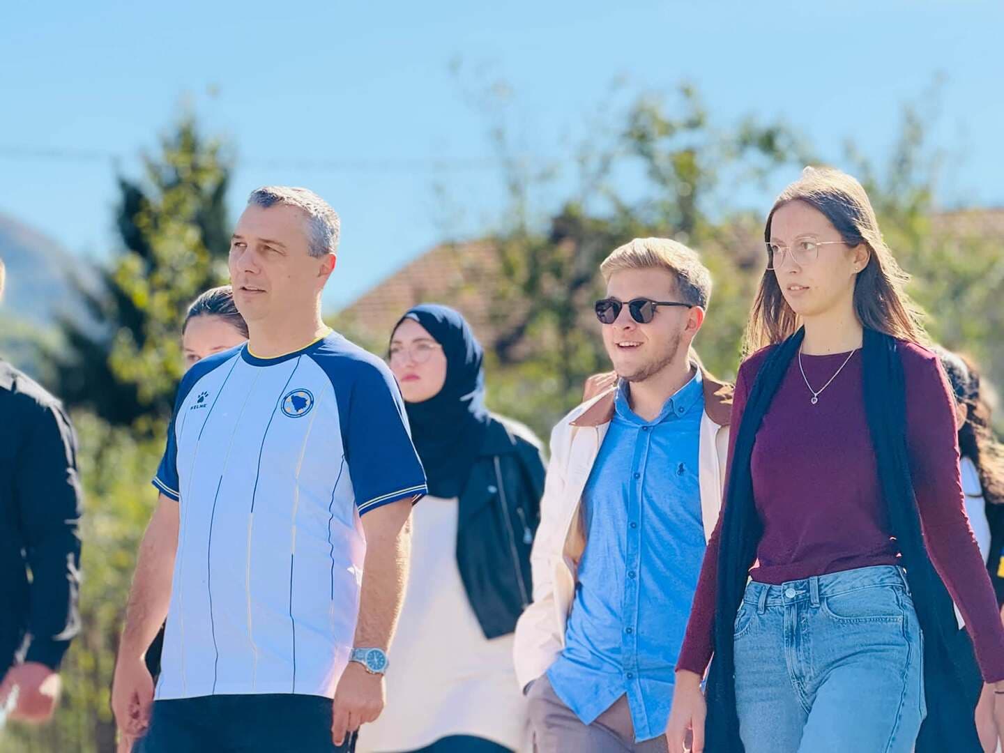 Dizdar srebreničkim školarcima podijelio potpisane dresove Zmajeva - slika 8