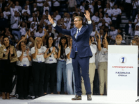 Vučić s predizbornog skupa poručio da Srbija nastavlja EU put bez uvođenja sankcija Rusiji