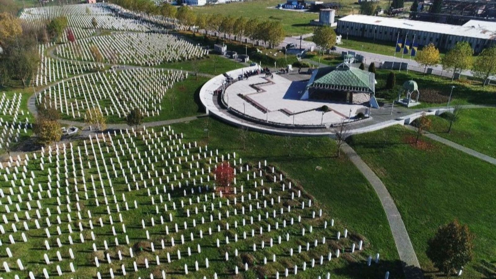 Zahtjev međunarodnoj zajednici: Udruženja žrtava genocida traže zaštitu Memorijalnog centra Srebrenica od pritisaka iz Rs-a - slika 1