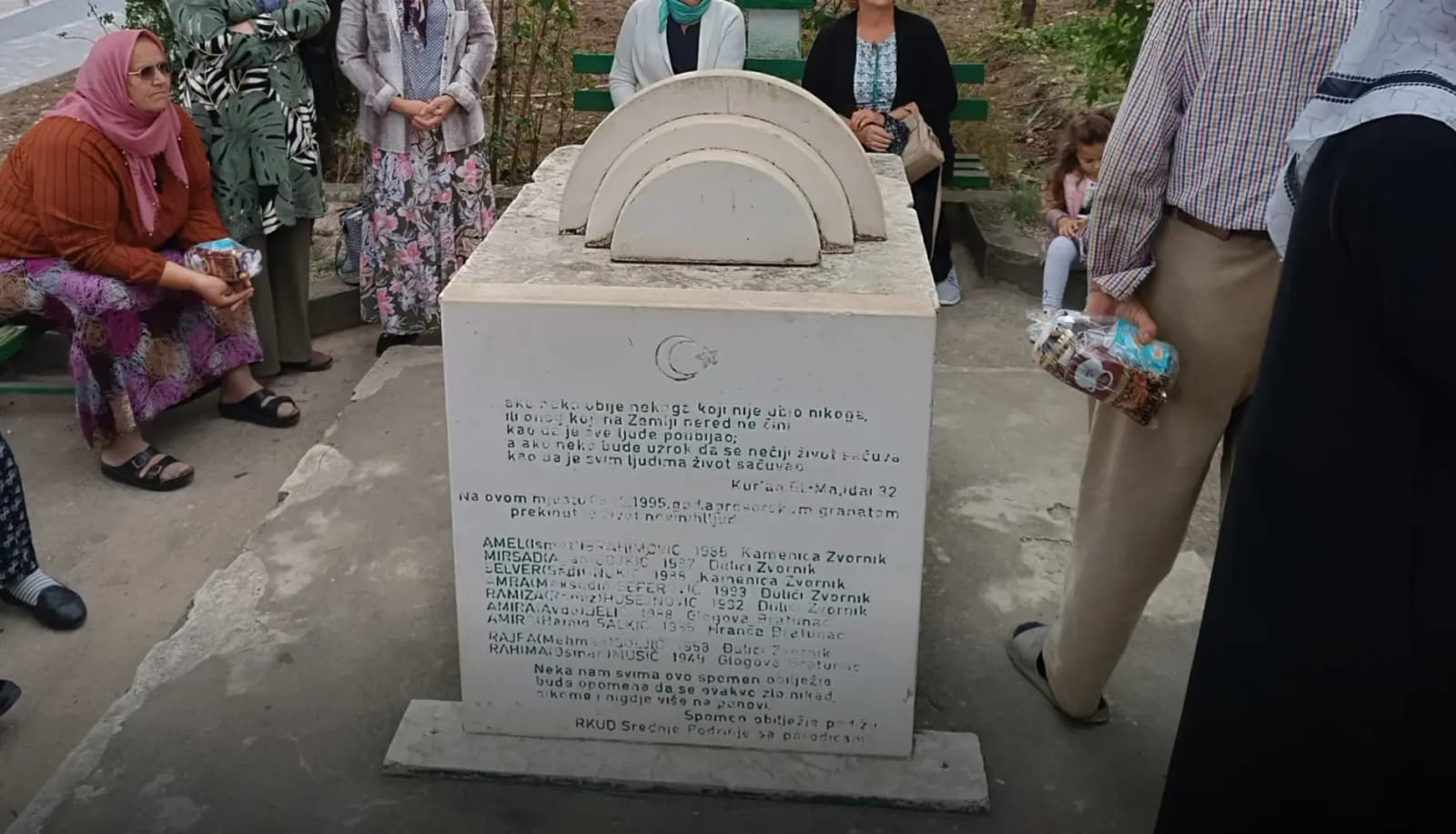 Živinice: 31. godišnjica zločina nad civilima u naselju Karaula, sedmero ih je bilo u dobi od dvije do deset godina - slika 1