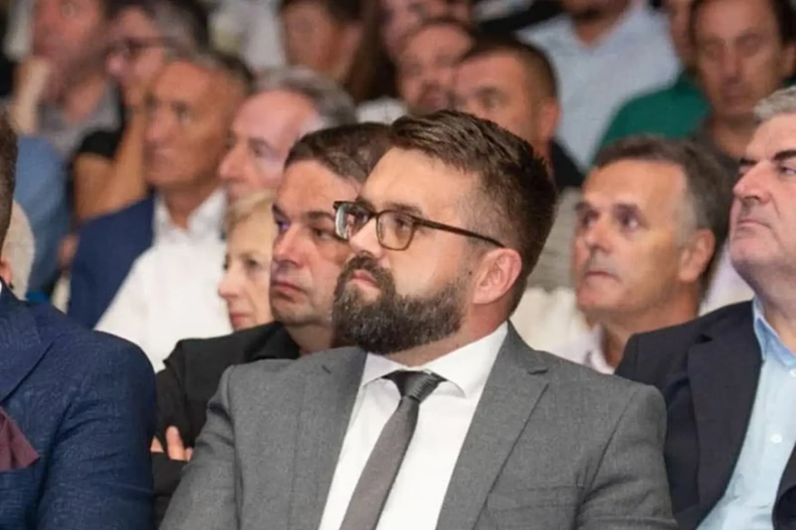 Faruk Đozić nakon smjene u Srebrenici: "Moja dužnost bila je usprotiviti se veličanju Mladića" - slika 1