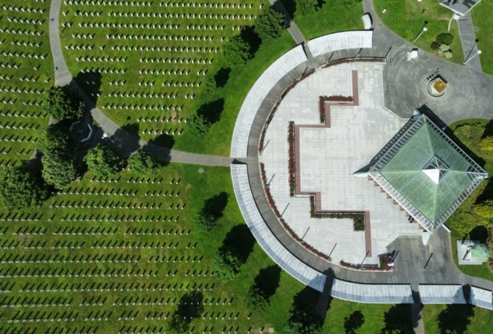 Memorijalni centar Srebrenica pozdravio odluku UEFA-e o kažnjavanju Srbije - slika 1