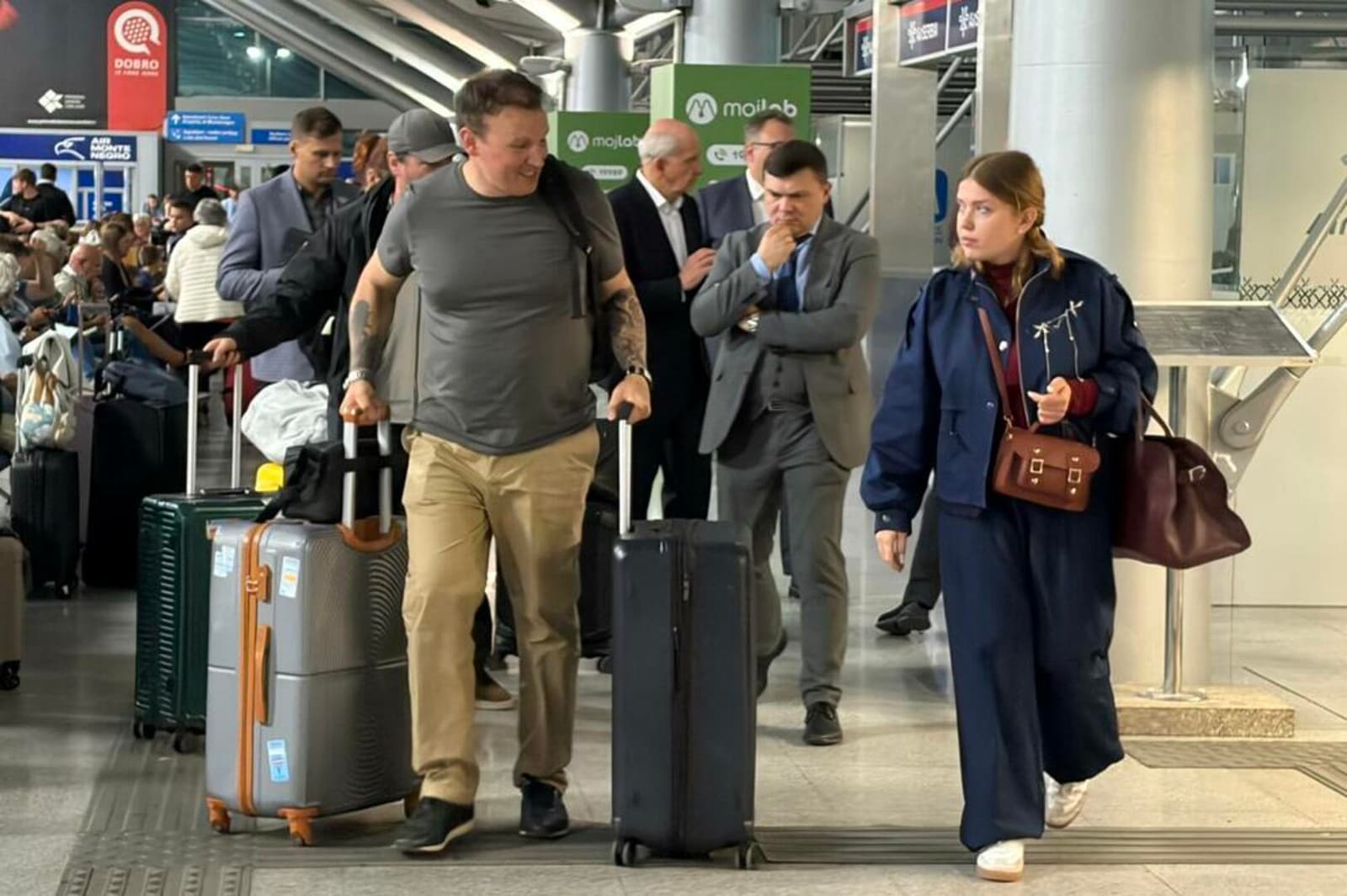 Crna Gora protjeruje pet Rusa: Među njima je Putinov propagandista koji je uspio ući u zemlju uprkos sankcijama - slika 1