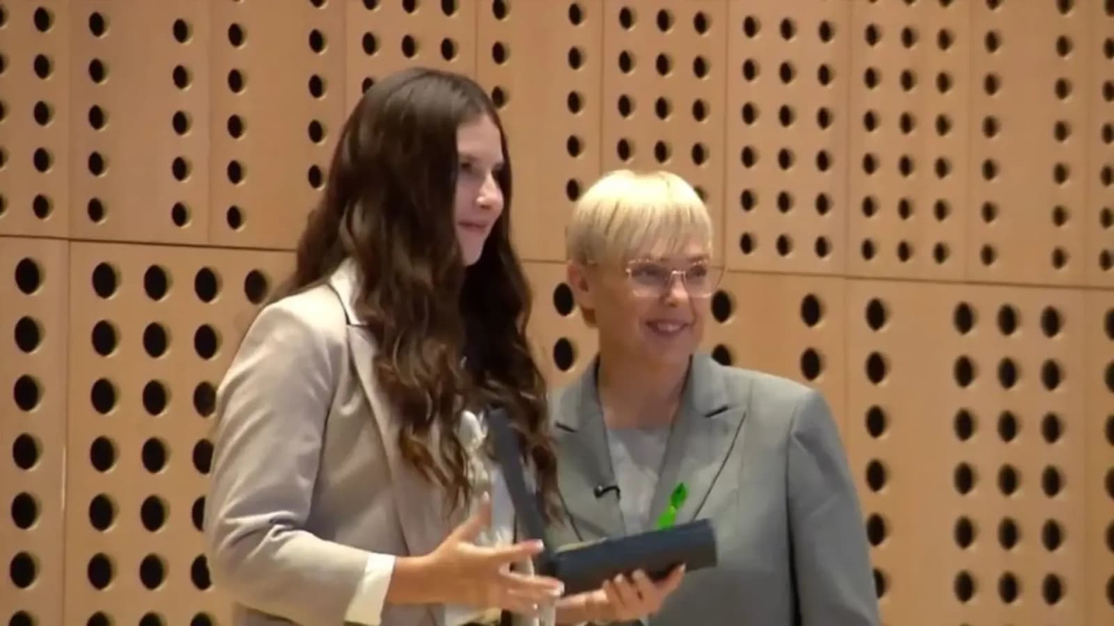Novi politički skandal u Sloveniji: Ministar bojkotovao prijem predsjednice za najbolje maturante - slika 1