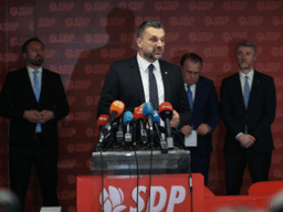 Trojka u mreži vlastitog licemjerja