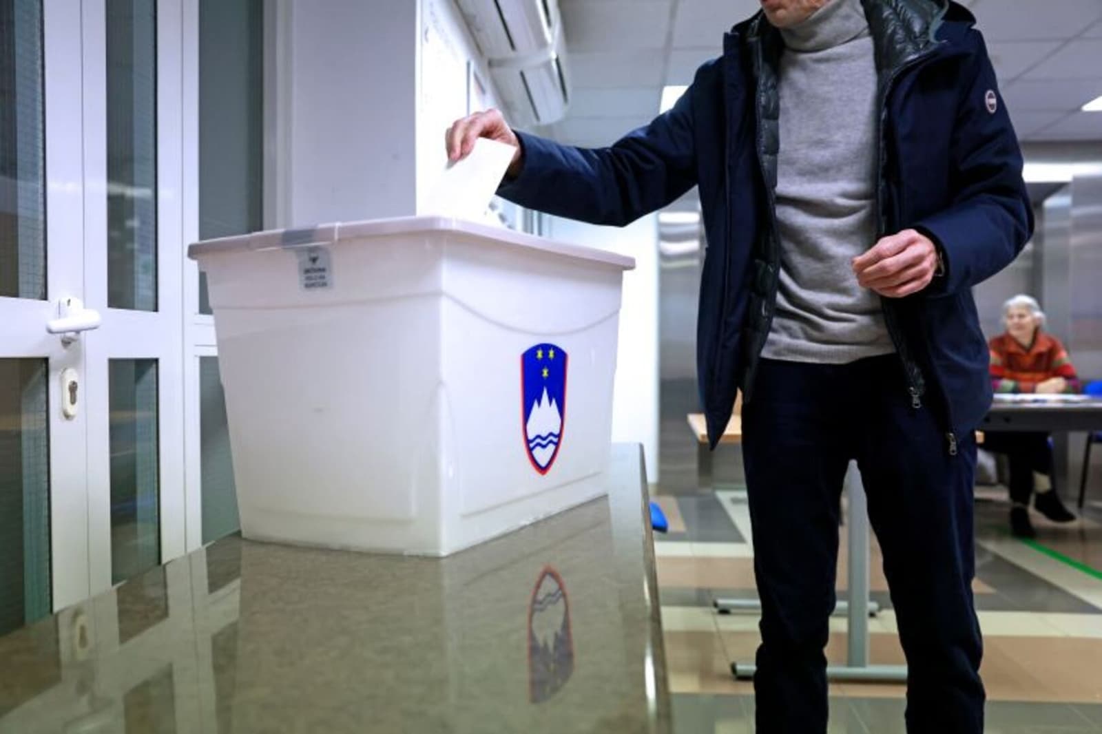 Slovenci izglasali ukidanje prava glasanja na lokalnim izborima i državljanima BiH - slika 1