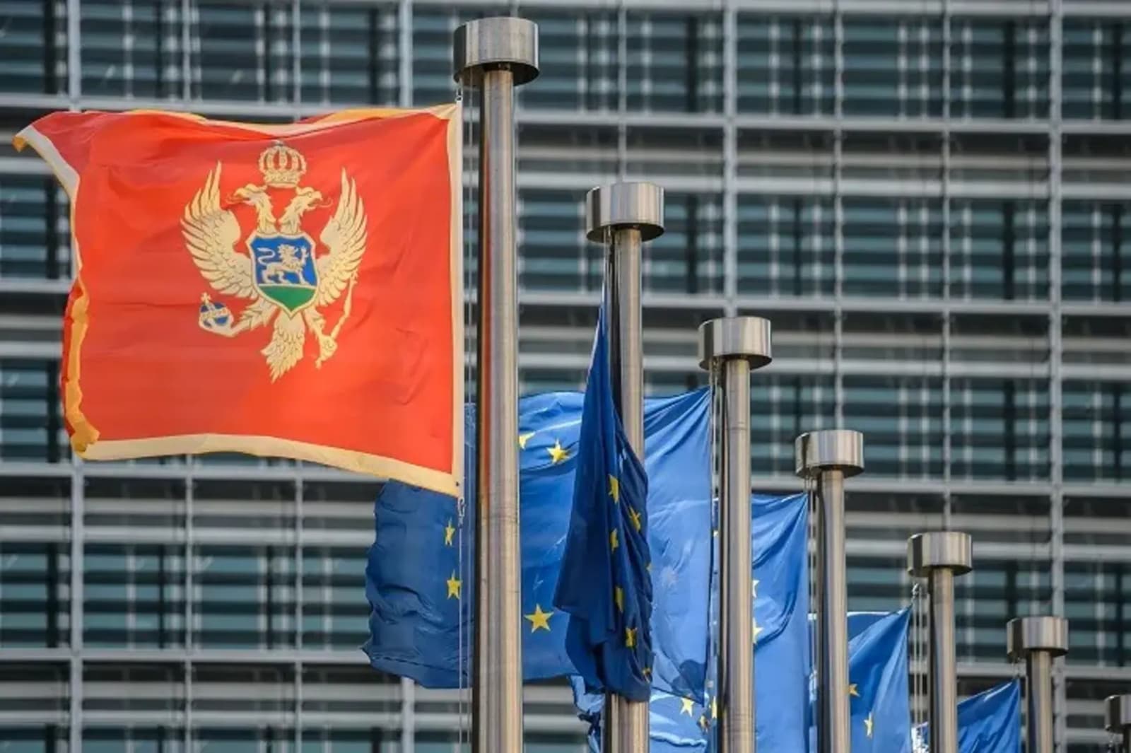 Crna Gora privremeno zatvara Poglavlje 19 prije planiranog roka - slika 1