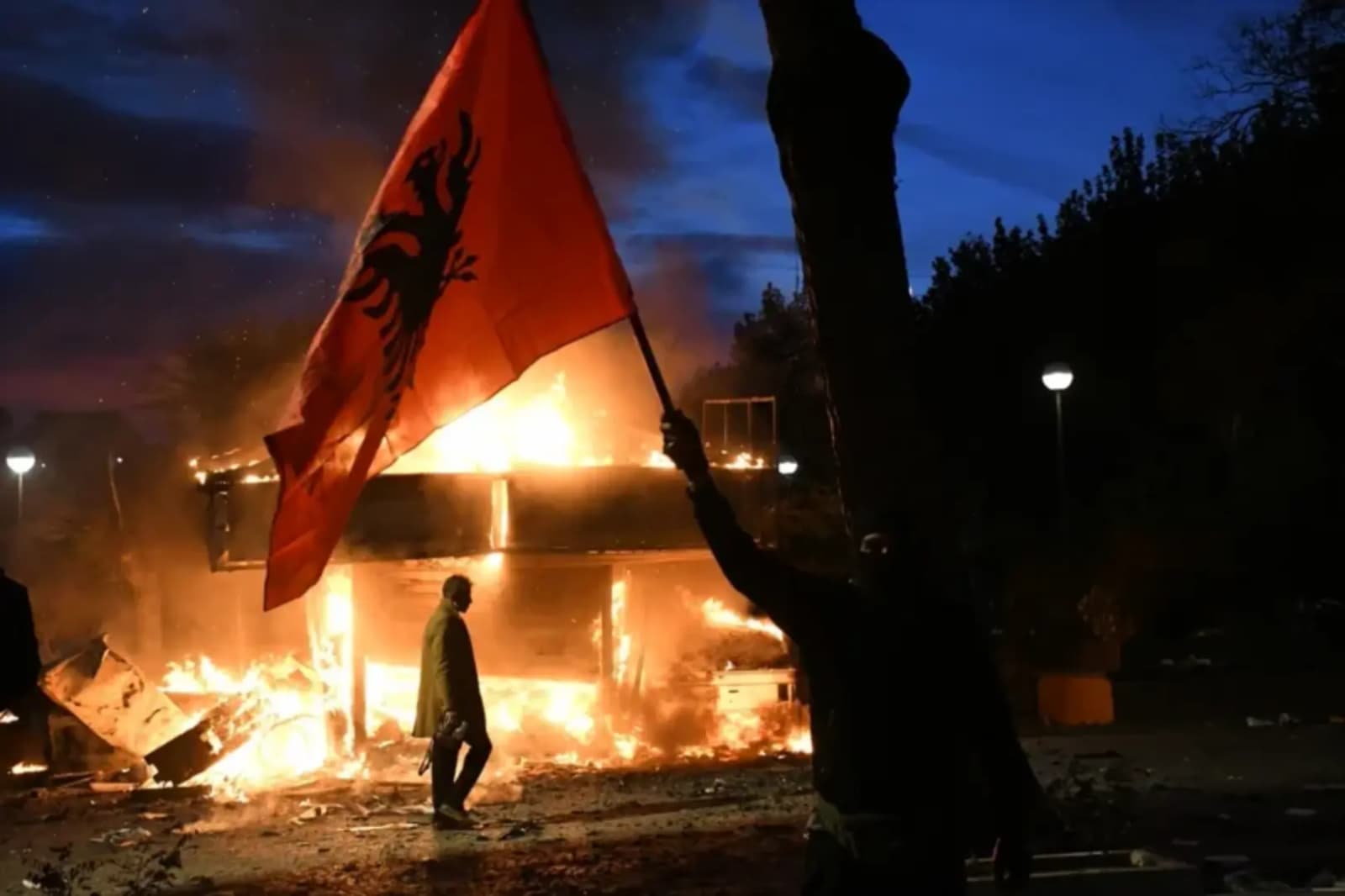 Haos u Tirani se nastavlja: Studenti ne odustaju, traže odlazak Edija Rame - slika 1