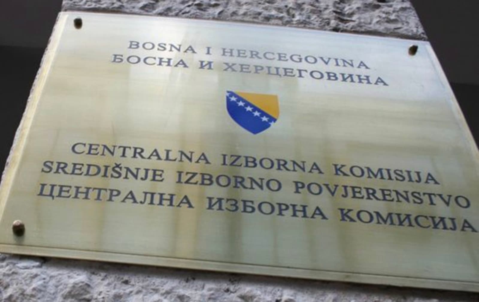 Počelo brojanje glasova poštom i u odsustvu: Pojedini mandati širom BiH "vise" za nekoliko desetina glasova - slika 1