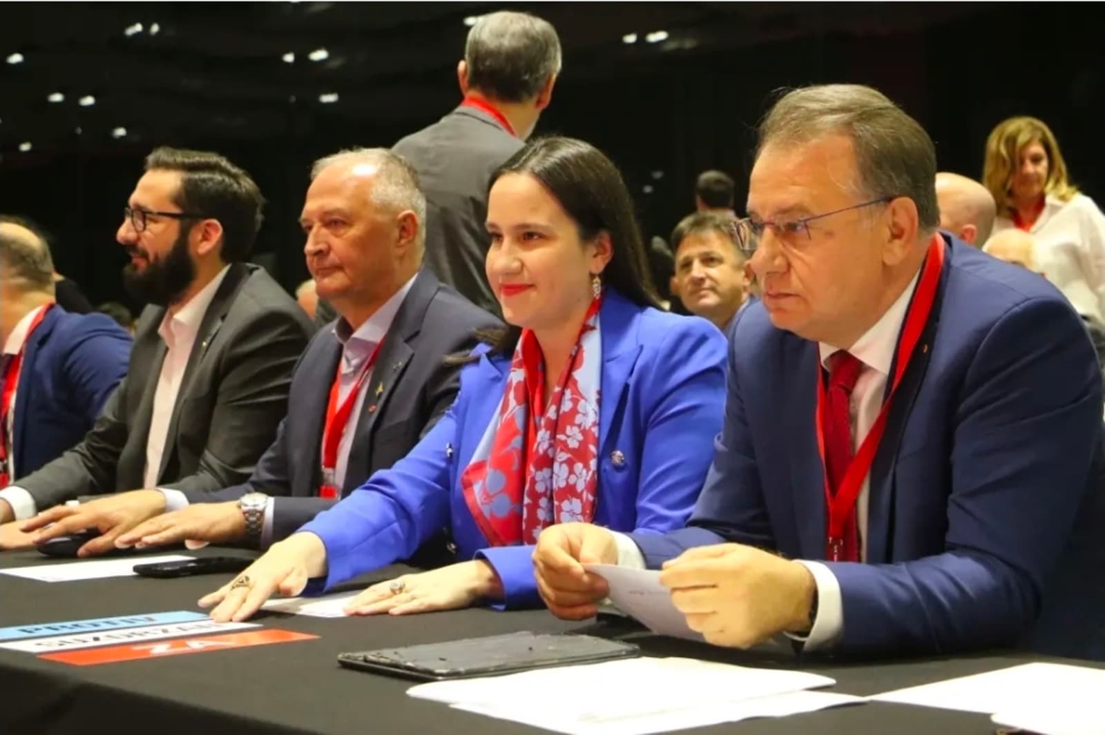 Haberi, ambicije i lubenice: Ko je zapikao vrh SDP-a i zašto se opet spominje SDA? - slika 1