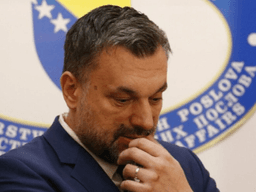 Besmisleni pozivi na izbacivanje SNSD-a: Kako su Konakovićeve poruke da “nije fer” birati Komšića dovele do toga da je SNSD nezaobilazan u vlasti