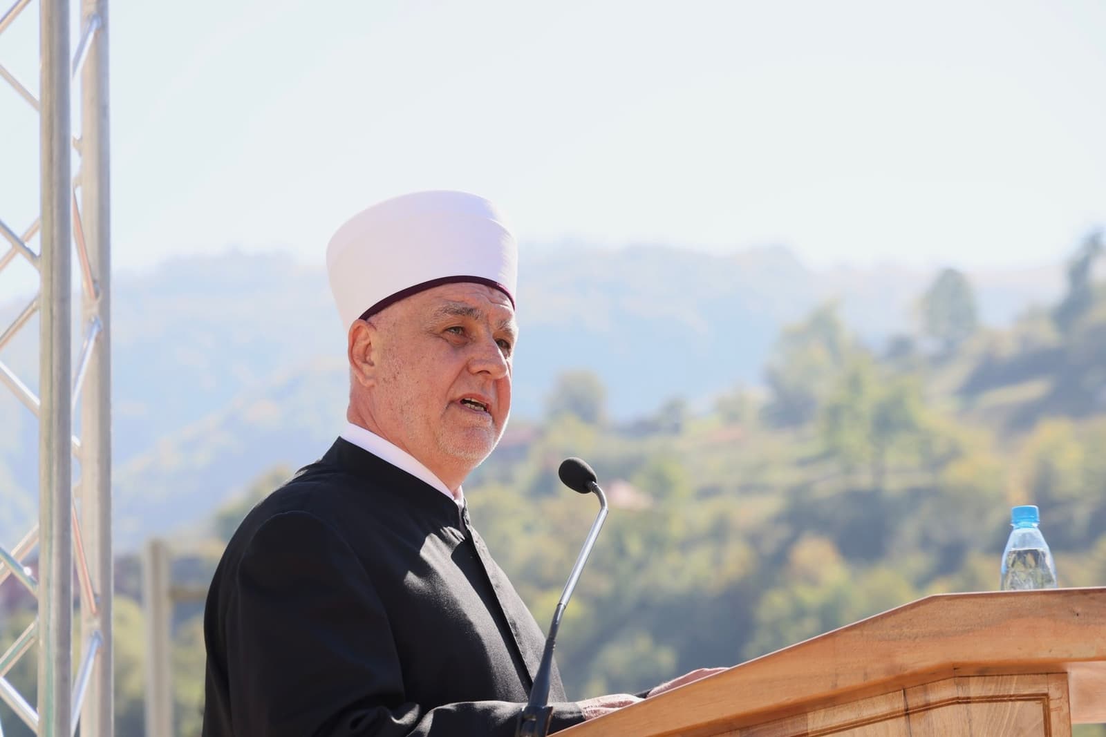 Reisul-ulema Kavazović: Vjera bez morala i dobrih djela ostaje samo pusta teorija - slika 1