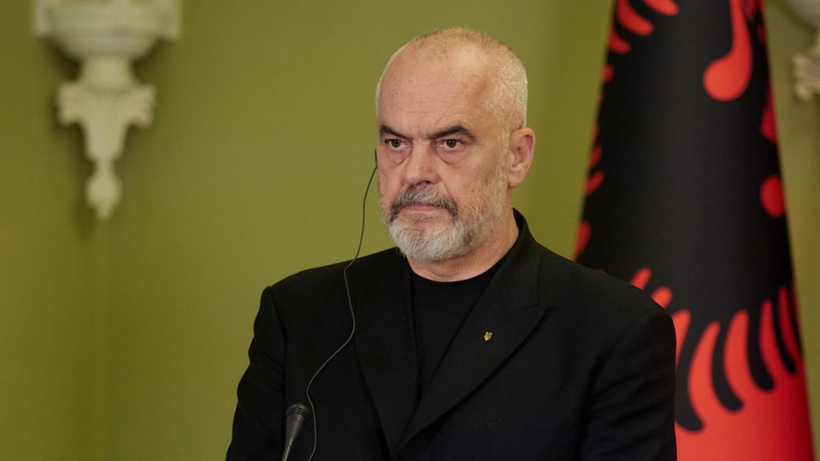 Premijer Albanije odbija da podnese ostavku - slika 1
