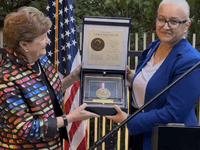 Bošnjačka dijaspora u Americi odlikovala senatoricu Jeanne Shaheen za doprinos Bosni i Hercegovini