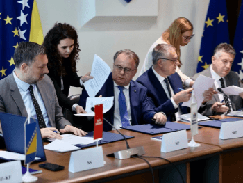 "Trojka se već raspala, Dodik želi potpunu kontrolu, a SDA, HDZ i SNSD imaju veliki problem pred sobom"