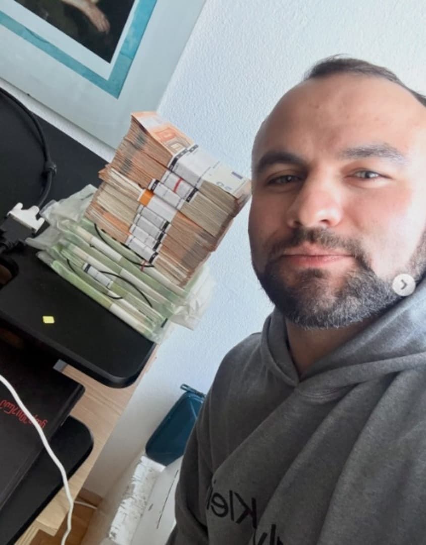 Sarajevski đak Giorgi Shavadze i njegov prijatelj vratili banci greškom isplaćenih 108.000 eura - slika 1