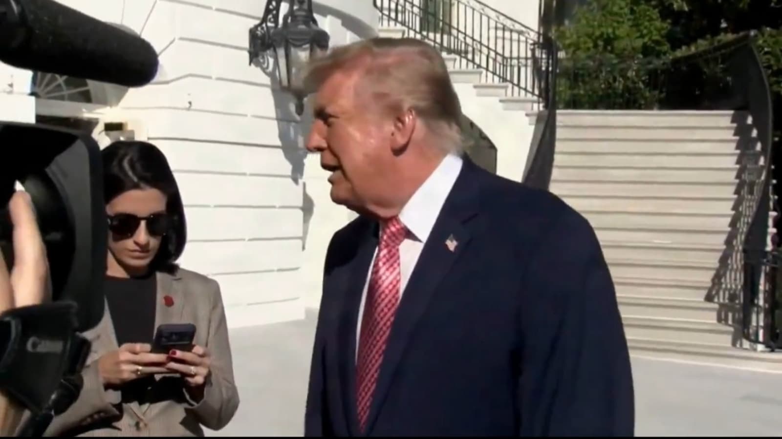 Trump: "Pariz će vrlo brzo biti muslimanski grad" - slika 1