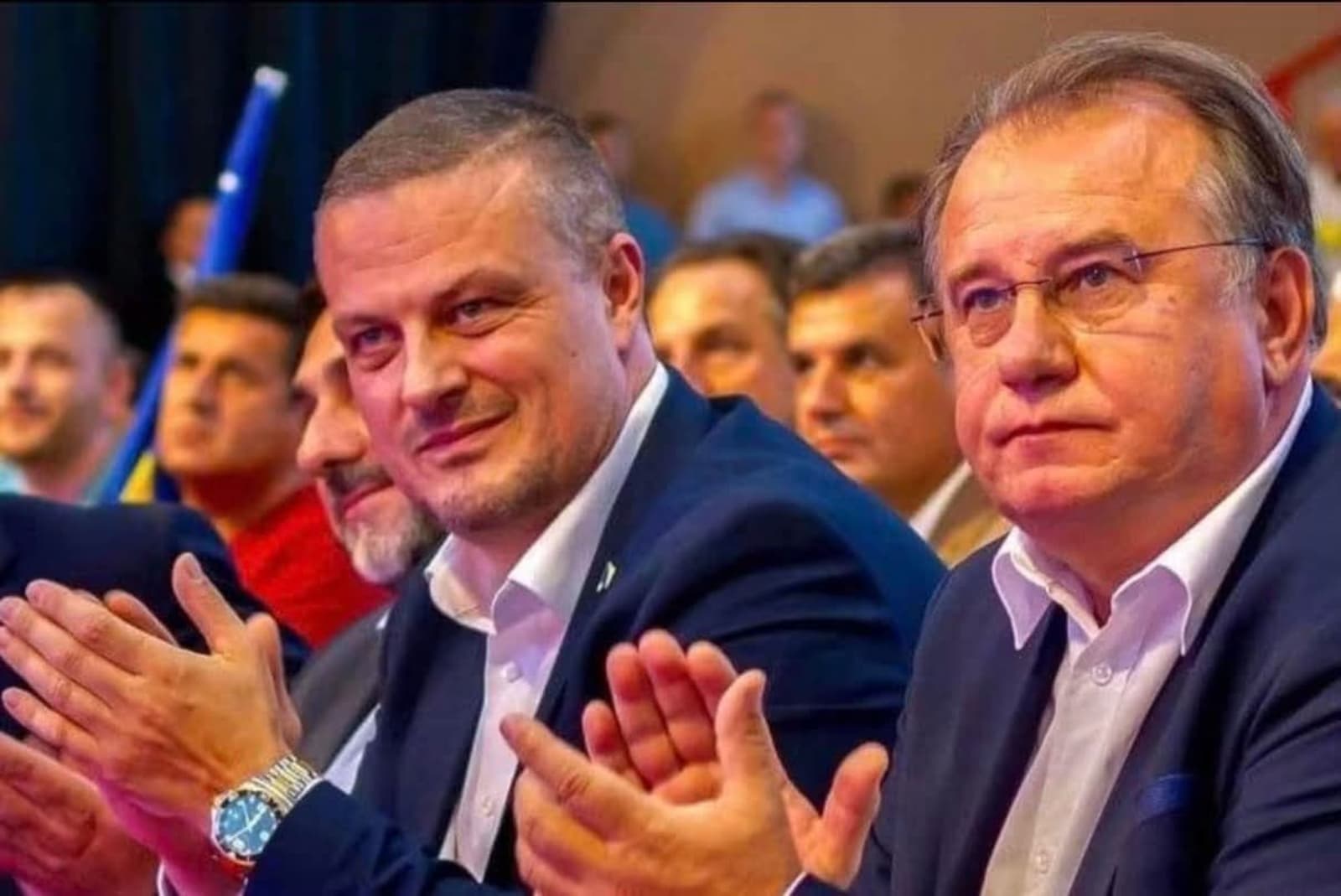 Vojin Mijatović poručio DF-u i SBiH-u: Vaš tata i šef je Bakir Izetbegović, on odlučuje o vašoj sudbini ne mi - slika 1