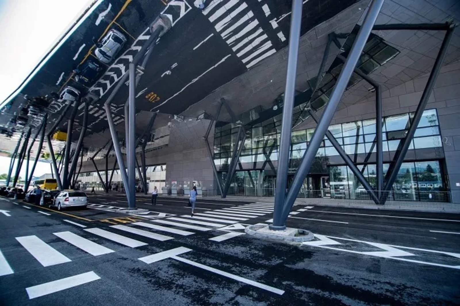 Sarajevo ostaje bez direktne avionske linije iz Memingena tokom zime, letovi za Tuzlu i Banju Luku se nastavljaju - slika 1