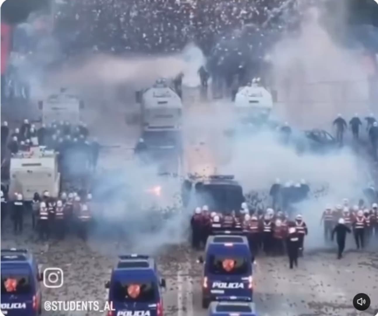 Rama optužio studente za politički ekstremizam: Osmi dan sukoba demonstranata i policije u Albaniji - slika 1