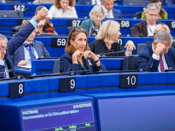 Poslanici EPP-a traže odluku o ukidanju godišnjeg pomjeranja sata u EU