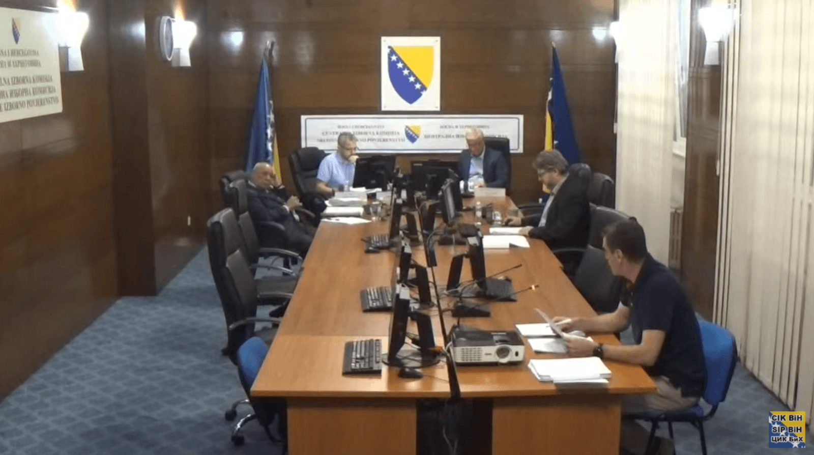 CIK kaznio SNSD, SDA i još četiri stranke zbog kršenja izbornih pravila - slika 1