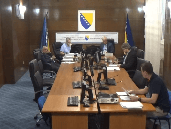 CIK kaznio SNSD, SDA i još četiri stranke zbog kršenja izbornih pravila
