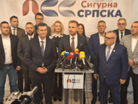 Zašto opozicija u Rs šuti zbog saradnika Trumpa na skupu SNSD-a?!