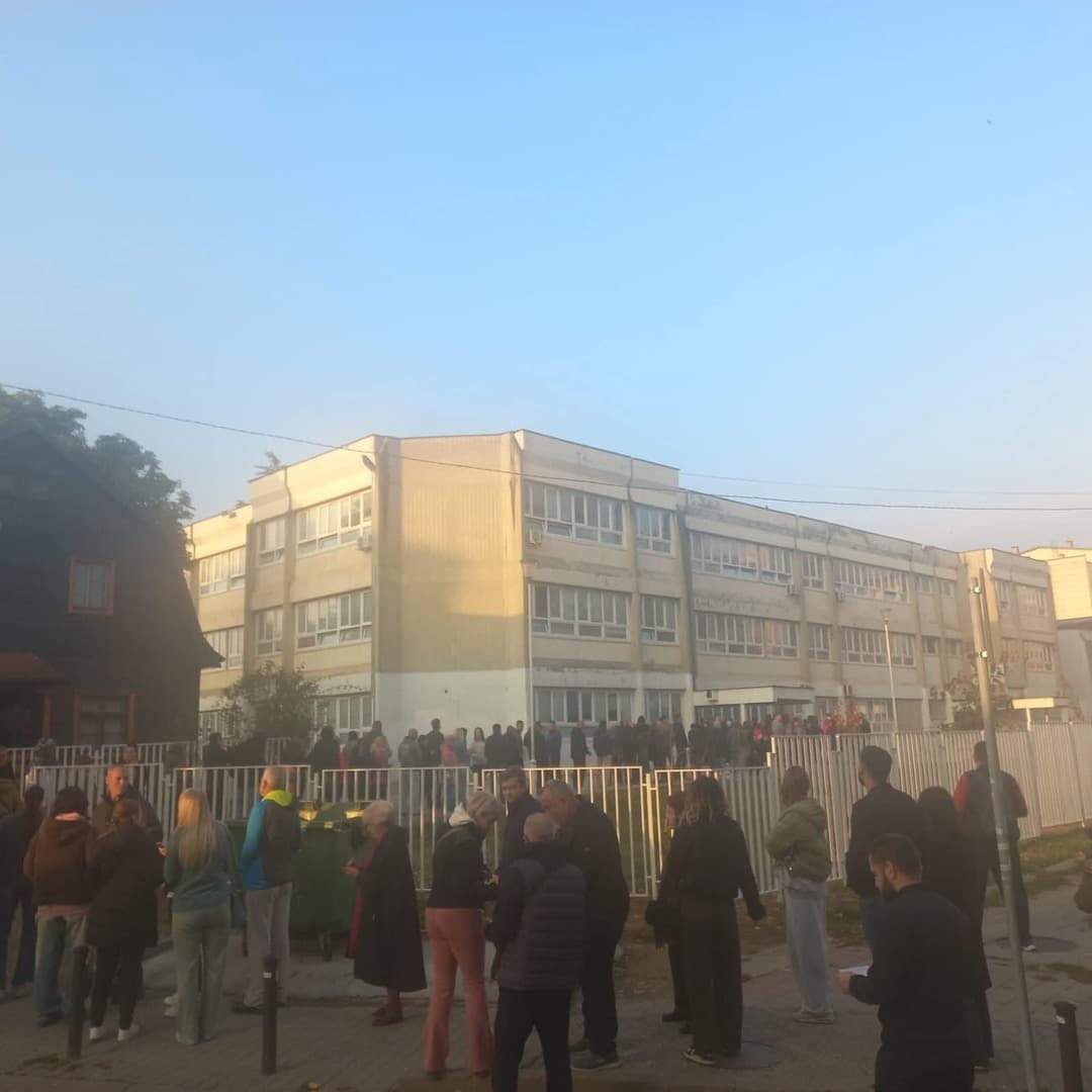 U Novom Sadu redovi od pet ujutro - slika 1