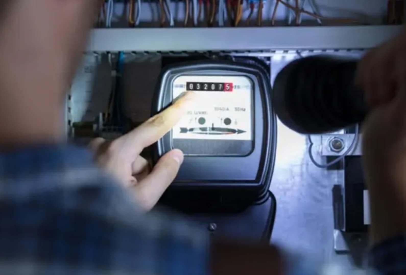 Elektropriveda BiH: Od danas jeftinija struja u novim terminima - slika 1