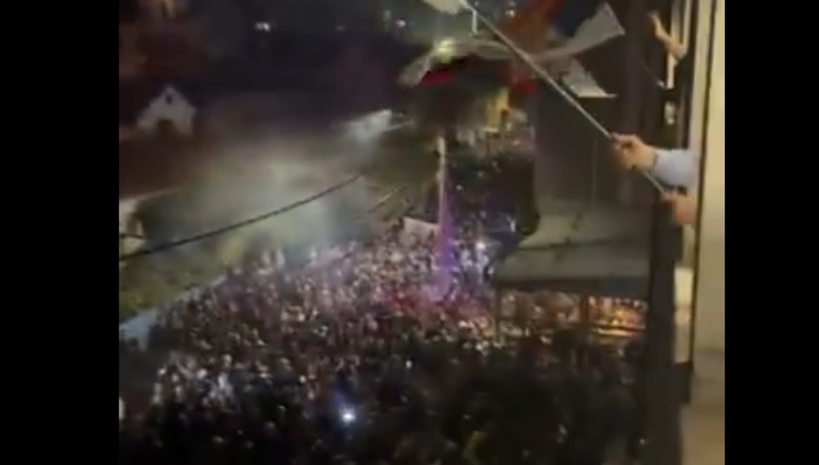 Slavlje u Srbiji, okupljeni poručuju: Srbija je oslobođena! - slika 1