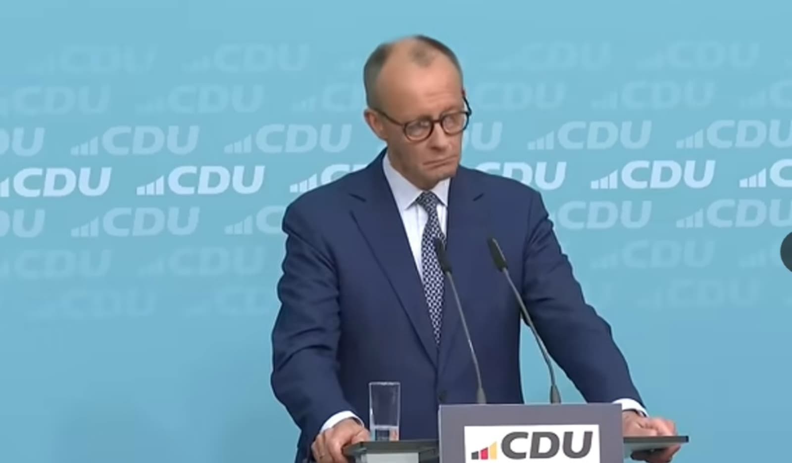 Merz čestitao studentima na pobjedi u Srbiji: "Svojim zahtjevima su uspjeli doprijeti do ljudi, ishod je jasan" - slika 1