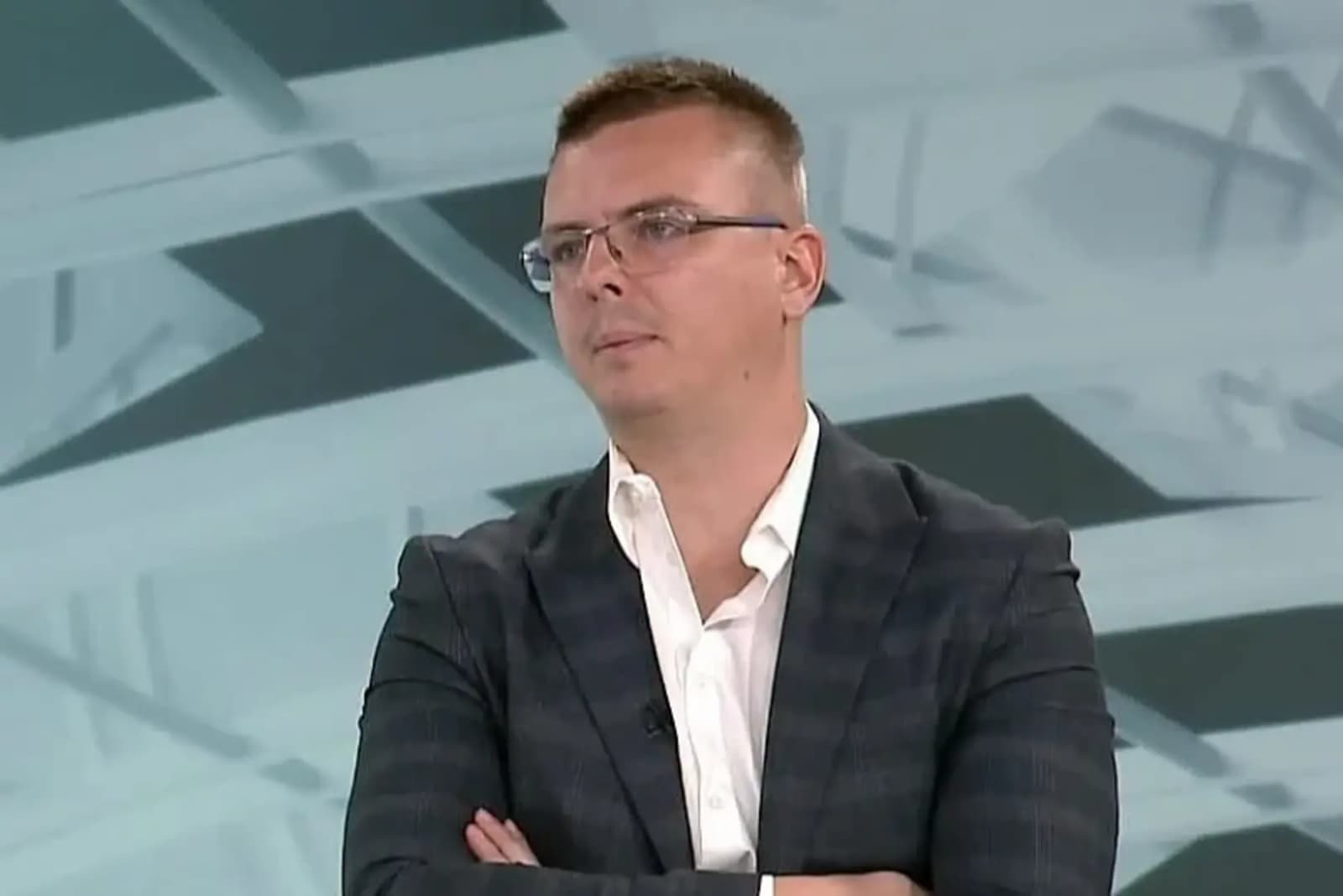Miloš Parandilović o padu režima u Beogradu: SNS se raspada, a Dodik je sljedeći - slika 1