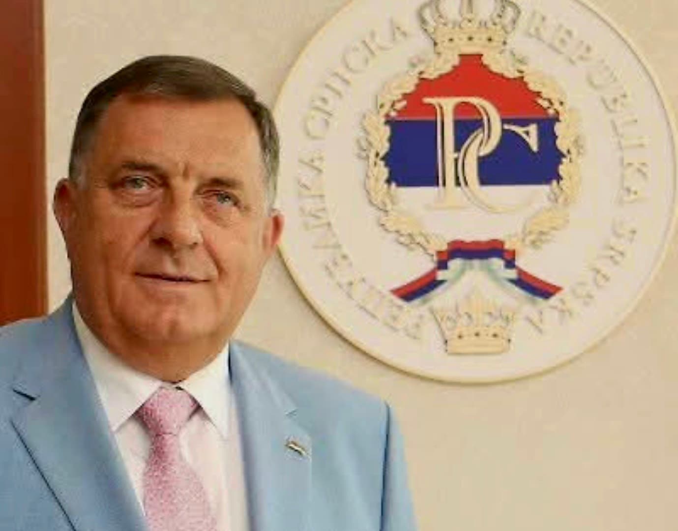 Drama u Srbiji nakon izbora: Traže da se Dodiku zabrani ulazak u zemlju i oduzme državljanstvo - slika 1