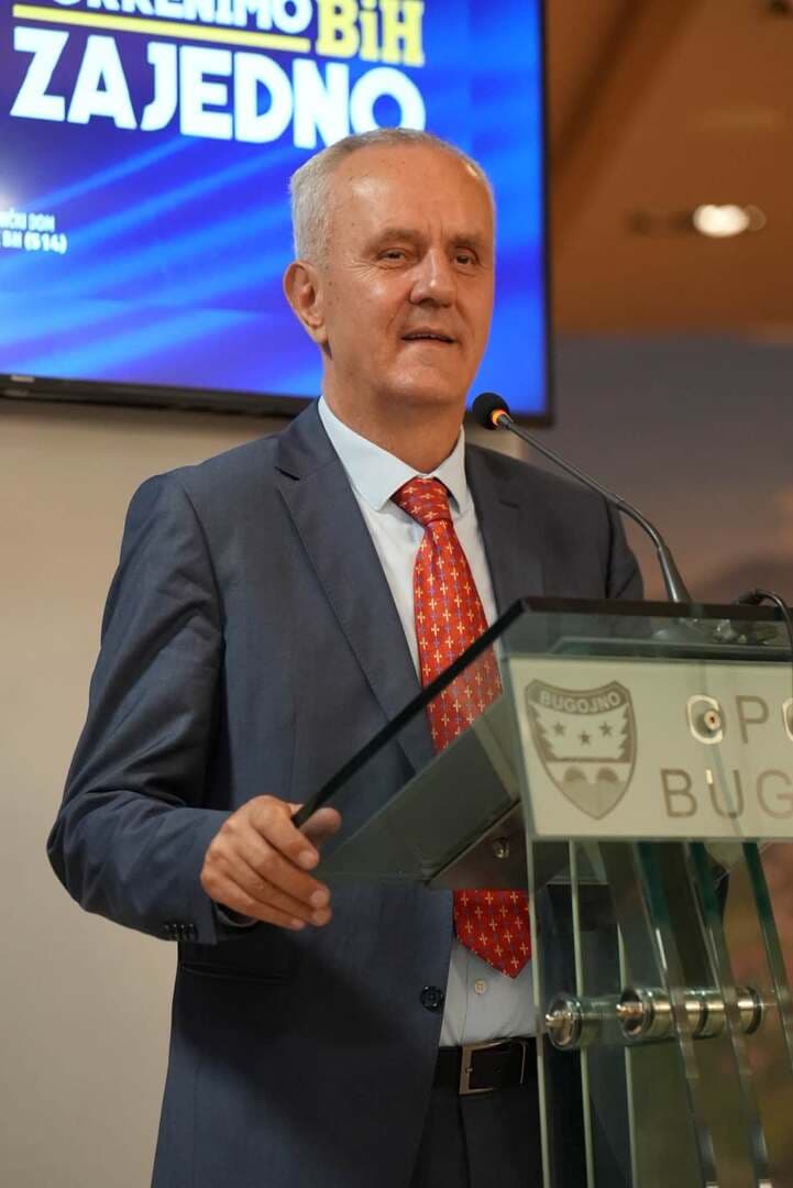 Krnjić upozorava: Nikšićeva vlada u UO UIO želi poslati neznalicu - slika 1