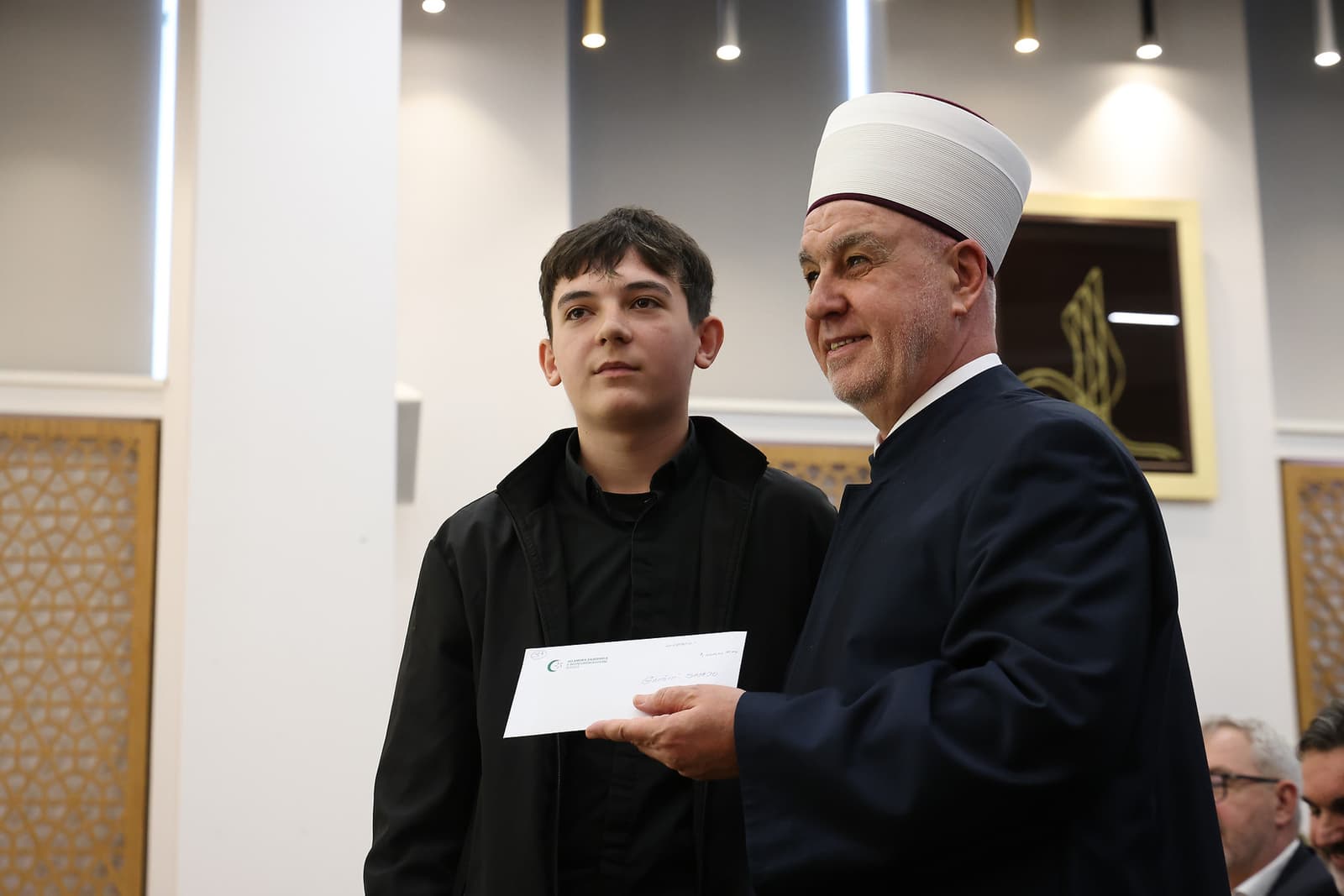 Bošnjaci iz Njemačke dodijelili 244 stipendije: Za obrazovanje mladih izdvojili više od četiri miliona KM - slika 1