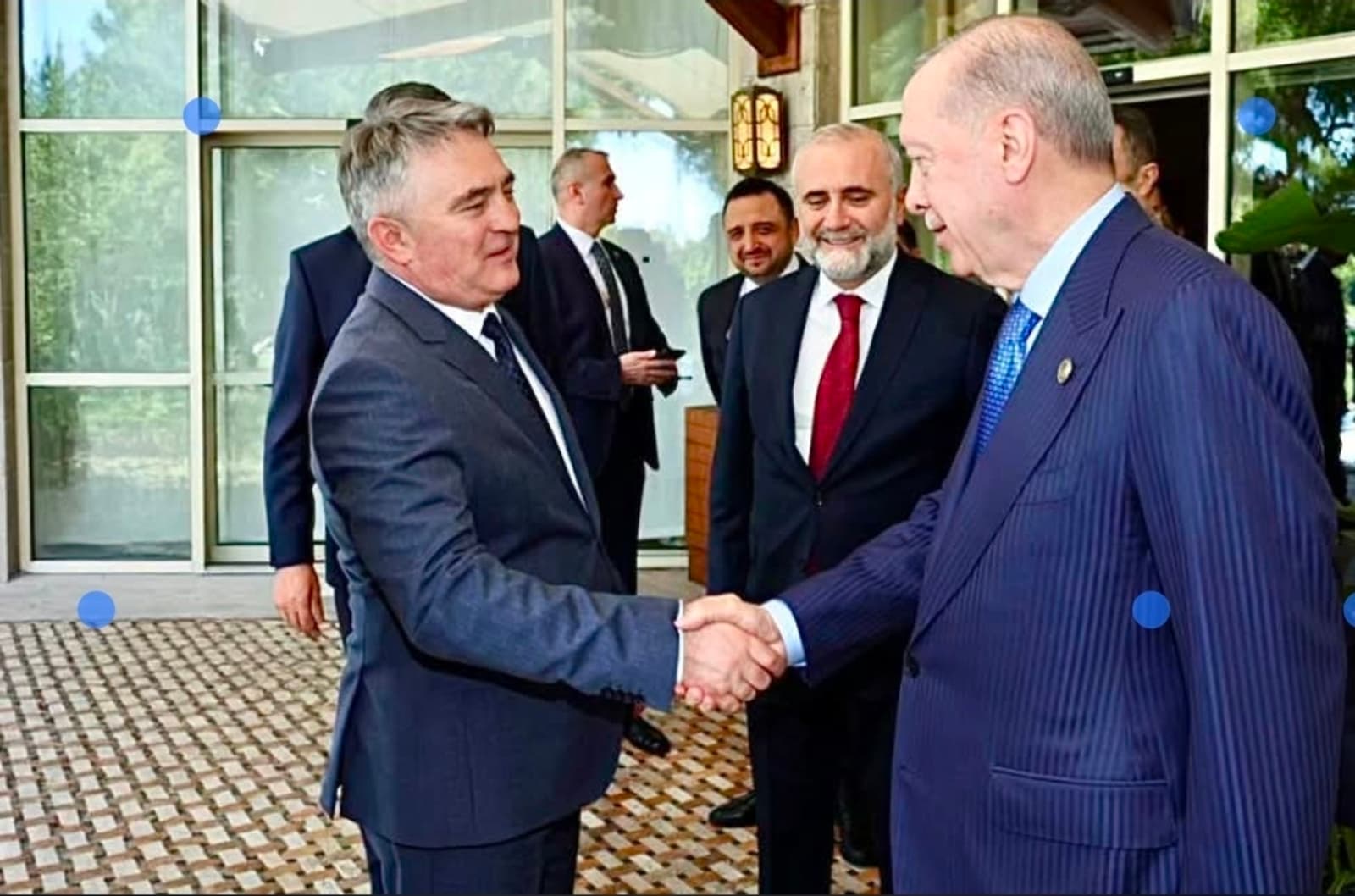 Komšić uputio saučešće porodicama stradalih pripadnika EUFOR-a - slika 1