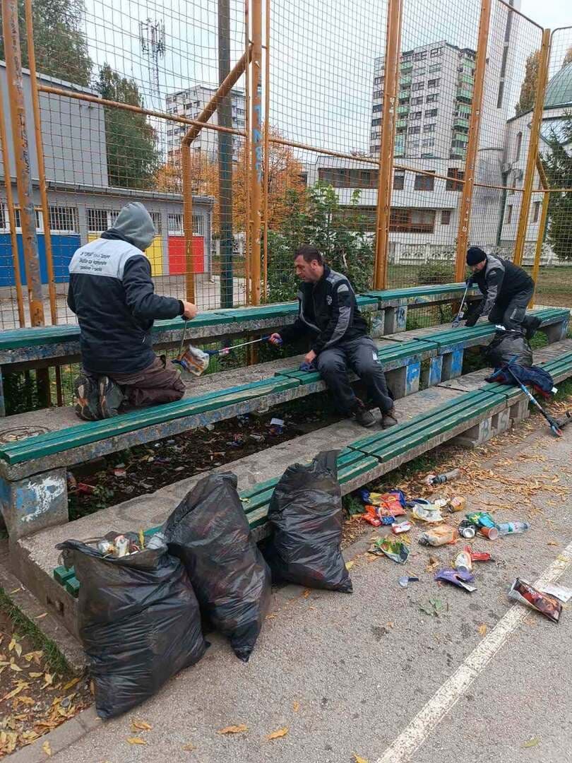 Pojačano čišćenje Novog Sarajeva: Radnici ONSA-e svakodnevno uređuju javne površine - slika 1