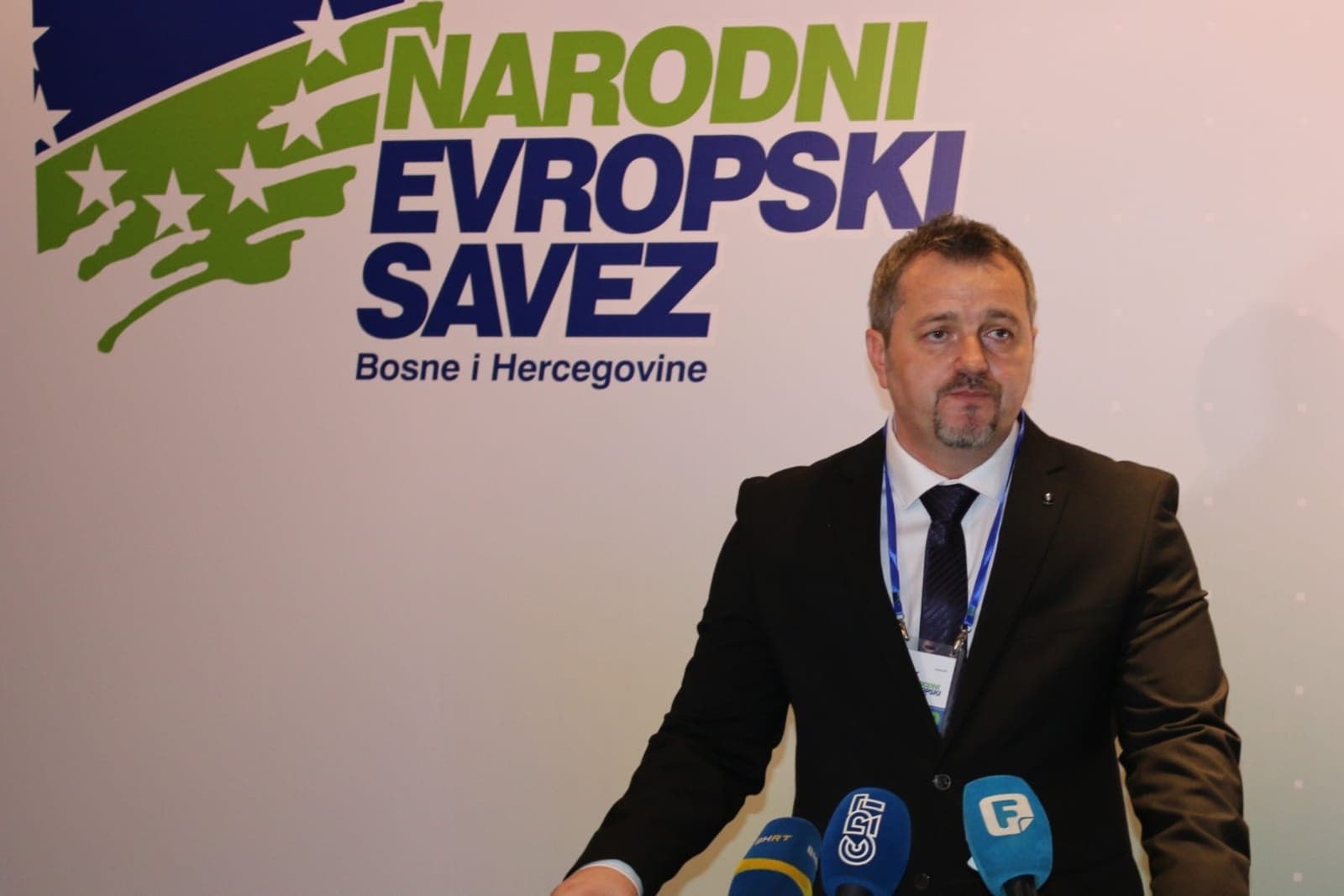 Ogrešević: Napadi na Hadžibajrića su ispod svakog nivoa - slika 1