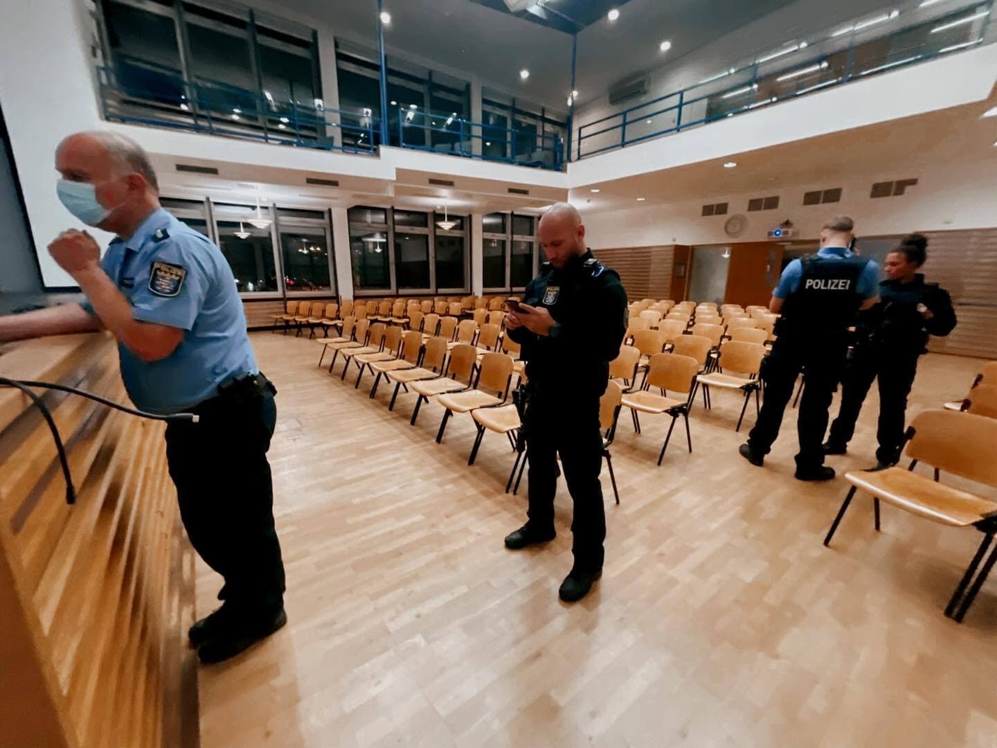 Policija u Frankfurtu upala pred prikazivanje uradka Malagruskog - slika 1