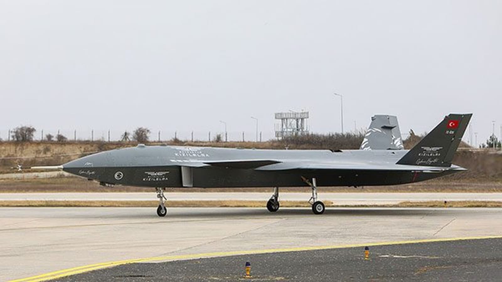 Kızılelma: Prvi turski bespilotni avion - slika 1