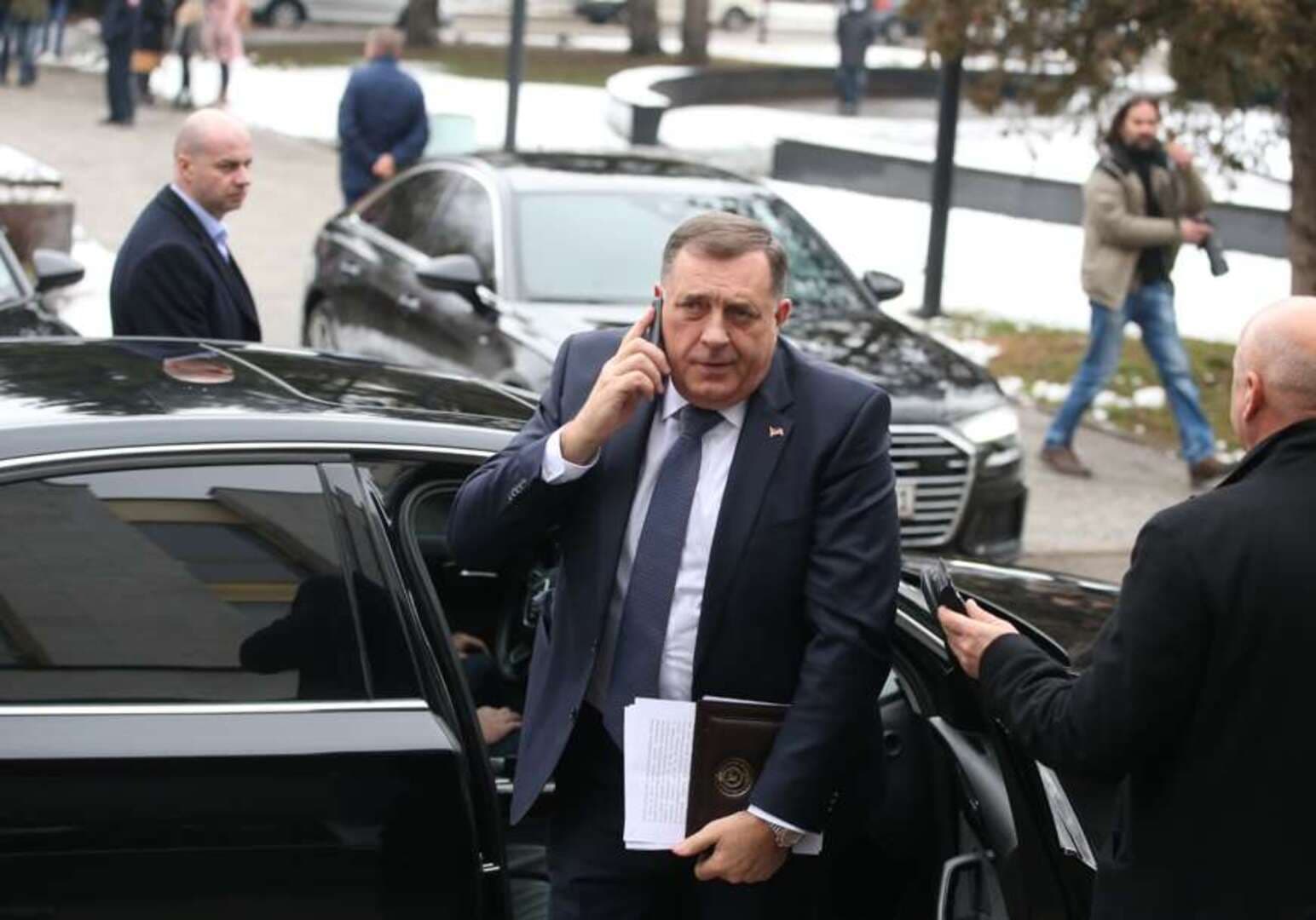 Ističu rokovi: Hoće li RS formirati ministarstvo odbrane i vlastitu vojsku? - slika 1