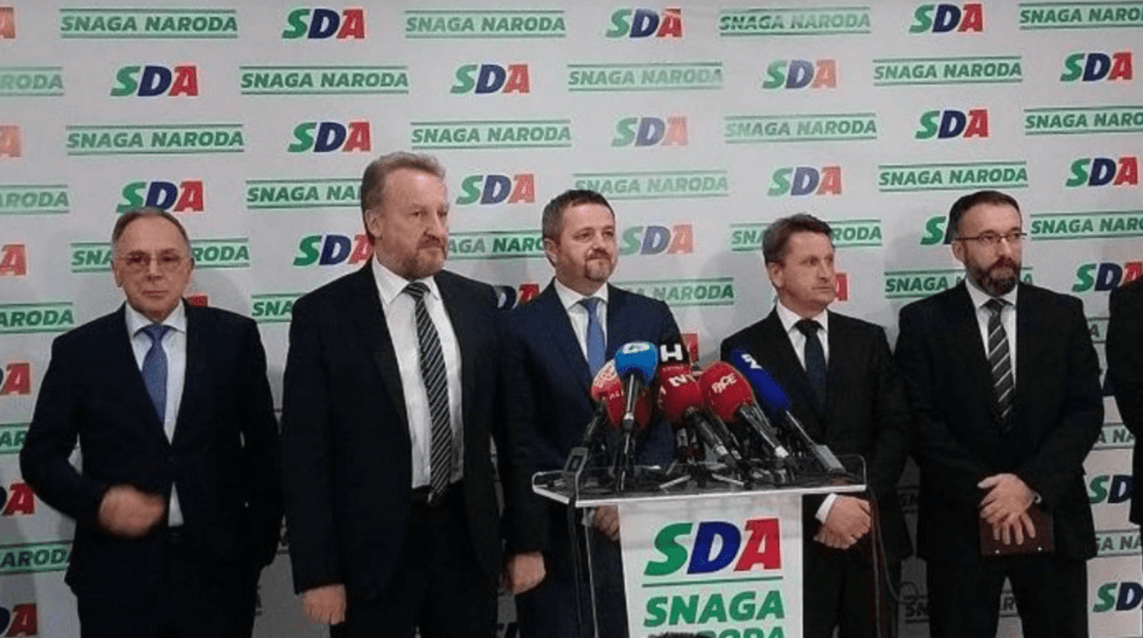 Izdajom strateškog partnera iz NES-a, SDA se, za par fotelja, pridružila “izdajnicima iz SDP-a” - slika 1