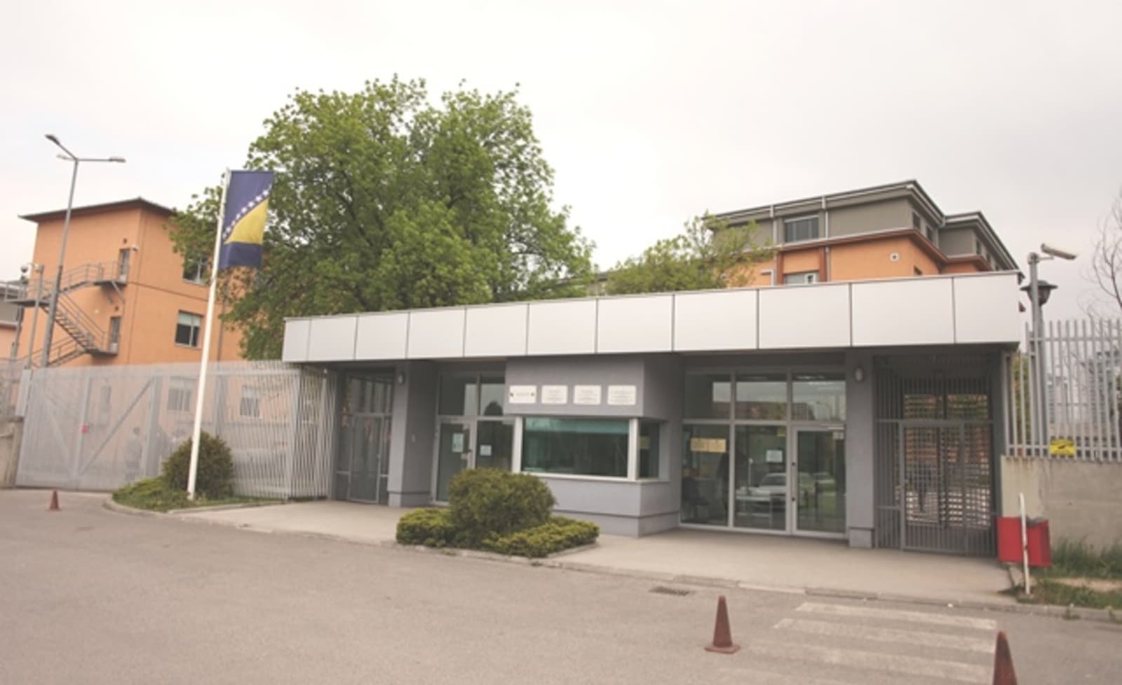 Sud BiH odredio pritvor Mehmedagiću i Debevecu - slika 1
